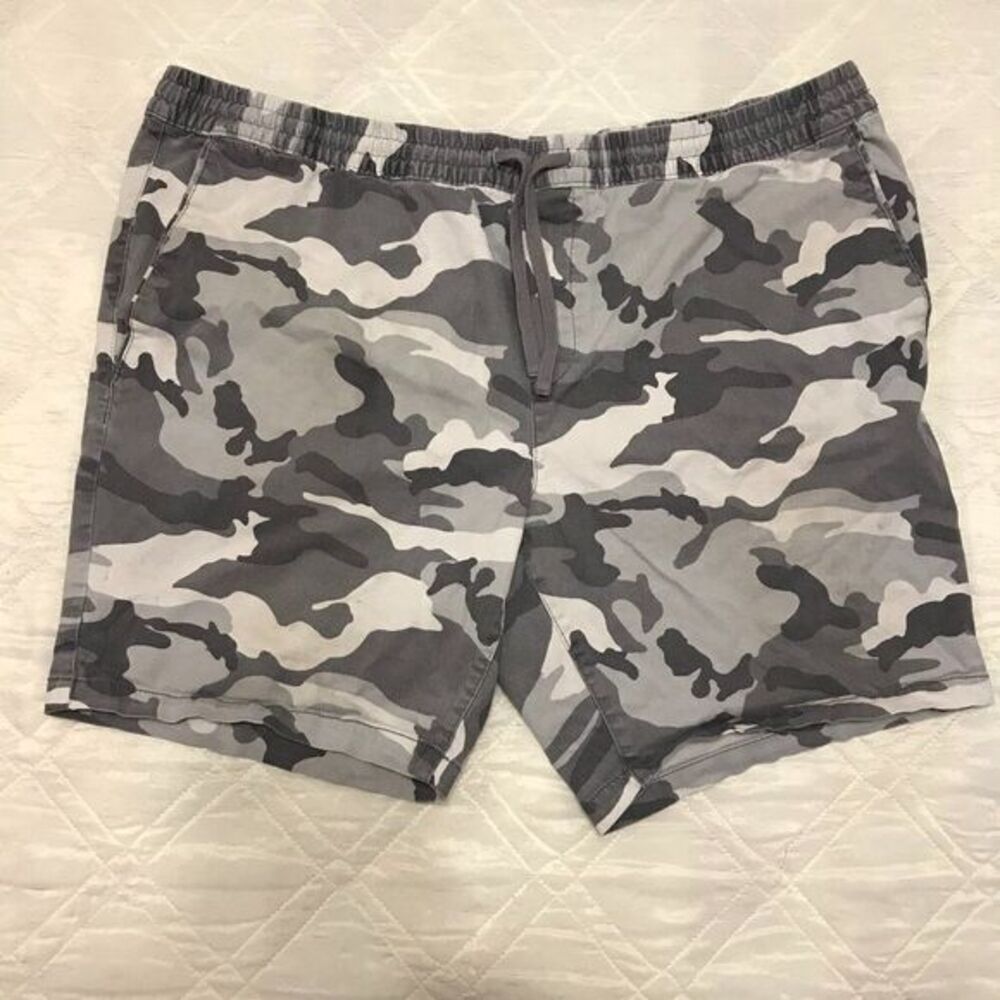George pull string camo shorts 2XL‎ (44-46)